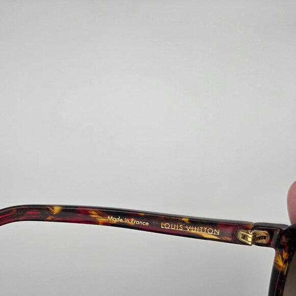 Louis Vuitton Women’s Round Sunglasses – Tortoise Multicolor Frame - Picture 12 of 16